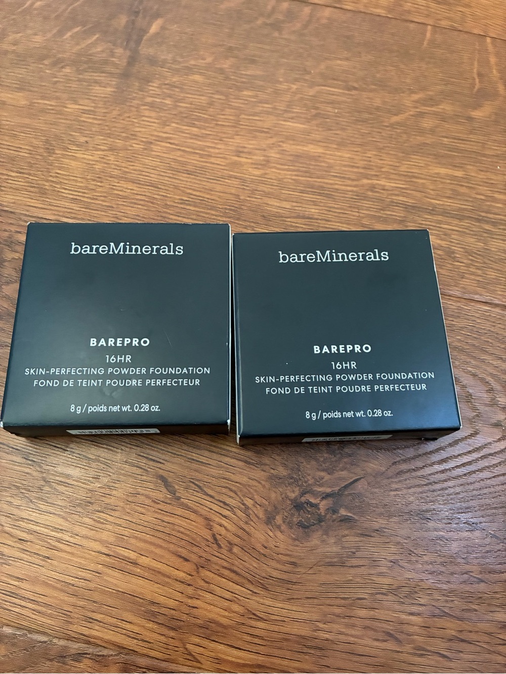 New  bareMinerals BAREPRO 16hr Skin-Perfecting Powder Foundation